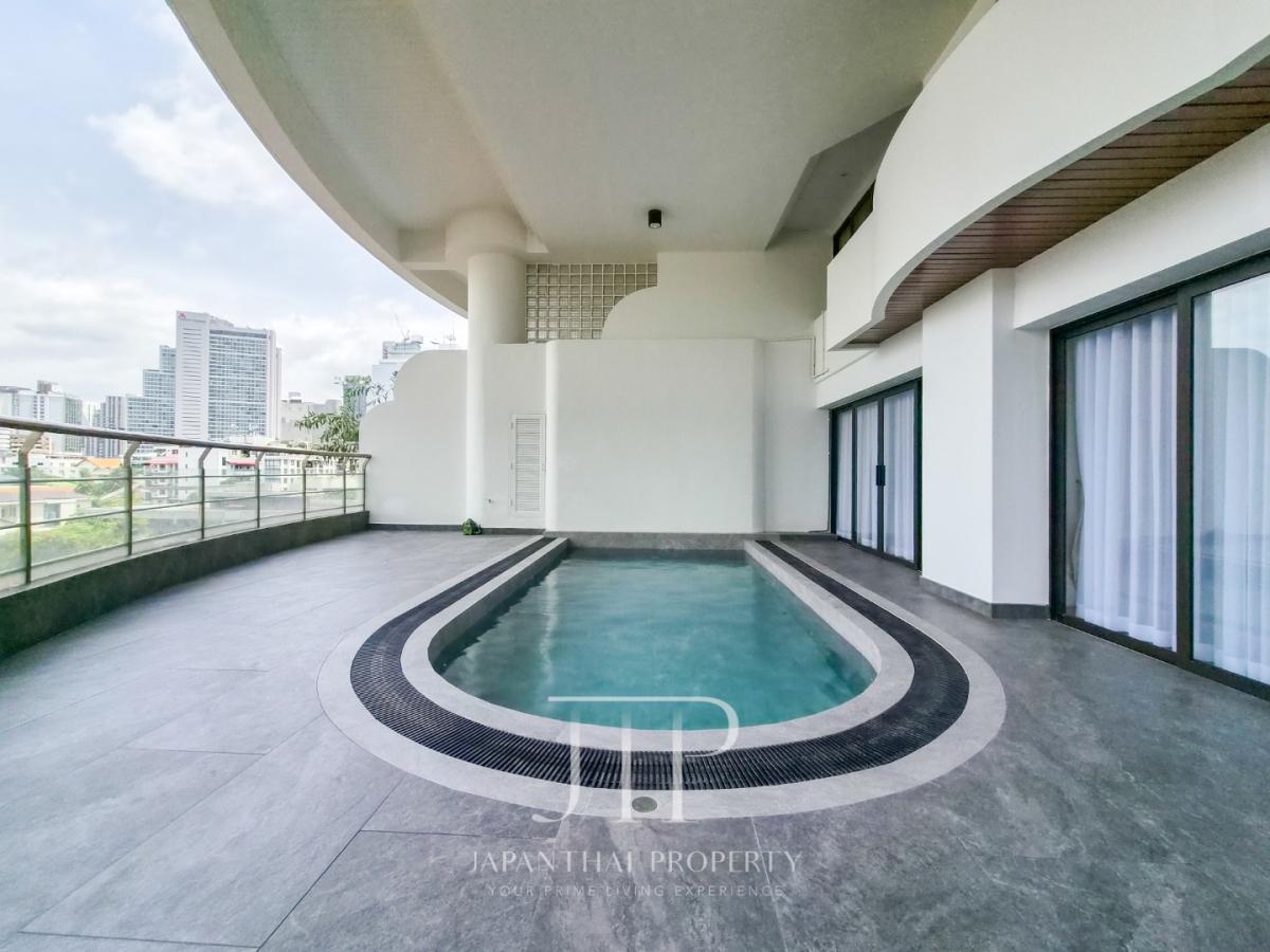 *Le Raffine Sukhumvit 24* Rent: 200,000THB  Private Swimming pool 370sq.m 4bed unit in Phrom Phong area. 