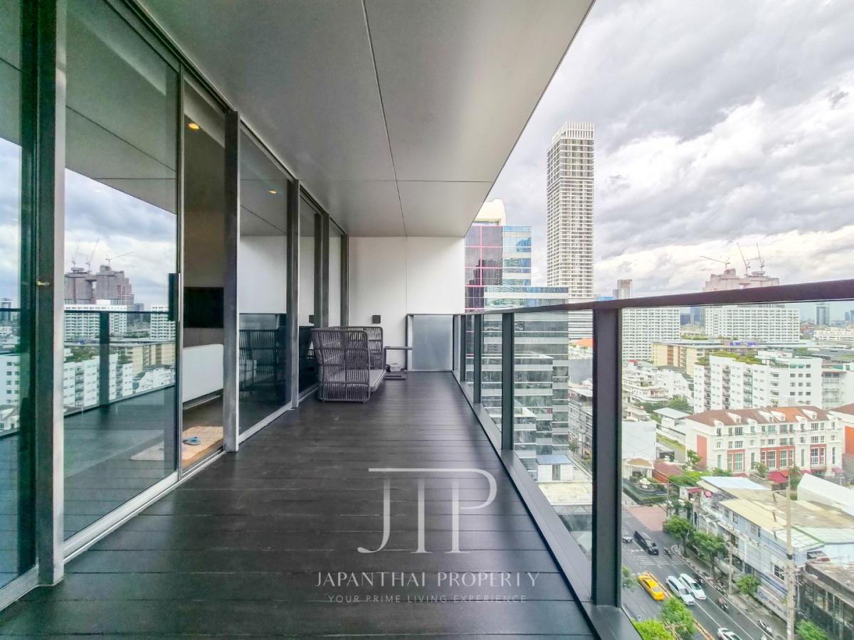 *Tela Thonglor* Rent: 380,000THB  Rare 3+2bed unit combine, total 310sq.m 5bed whole floor unit in Thonglor. 