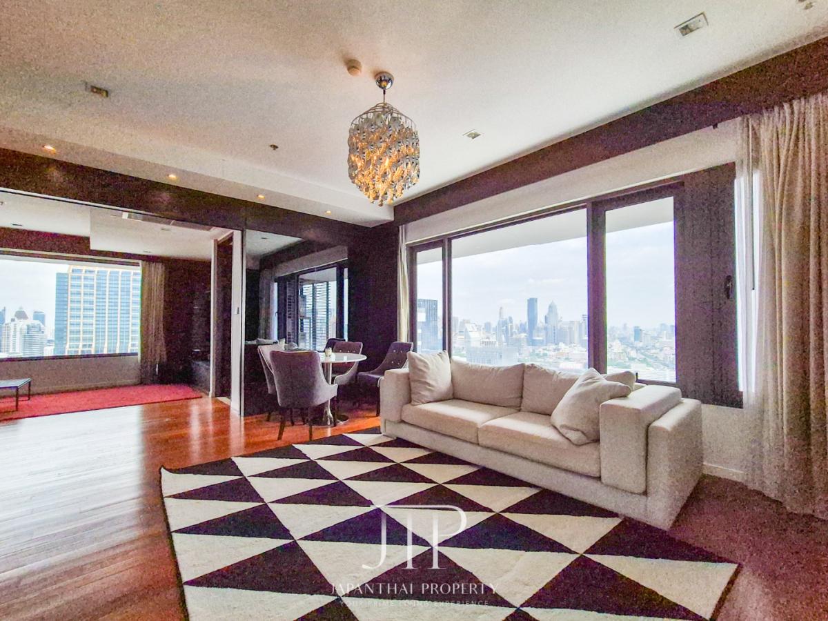 *Amanta Lumpini*  Sale: 15.9MTHB with tenant till Mar 2027  Benjakitti Park view 85sq.m 2bed for rent.  