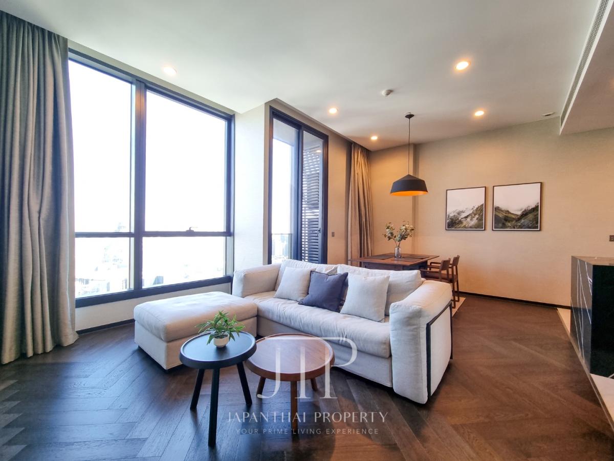 *ESSE Sukhumvit 36*  Rent: 85,000THB Rare 77sqm larger living room layout 2bed high floor next to BTS Thonglor. 