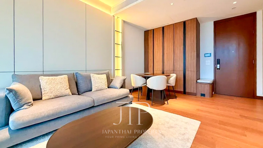 *Dusit Residences*  Rent: 125,000THB Brand-new hotel brand residence 56sq.m 1bed unit for rent in Silom area