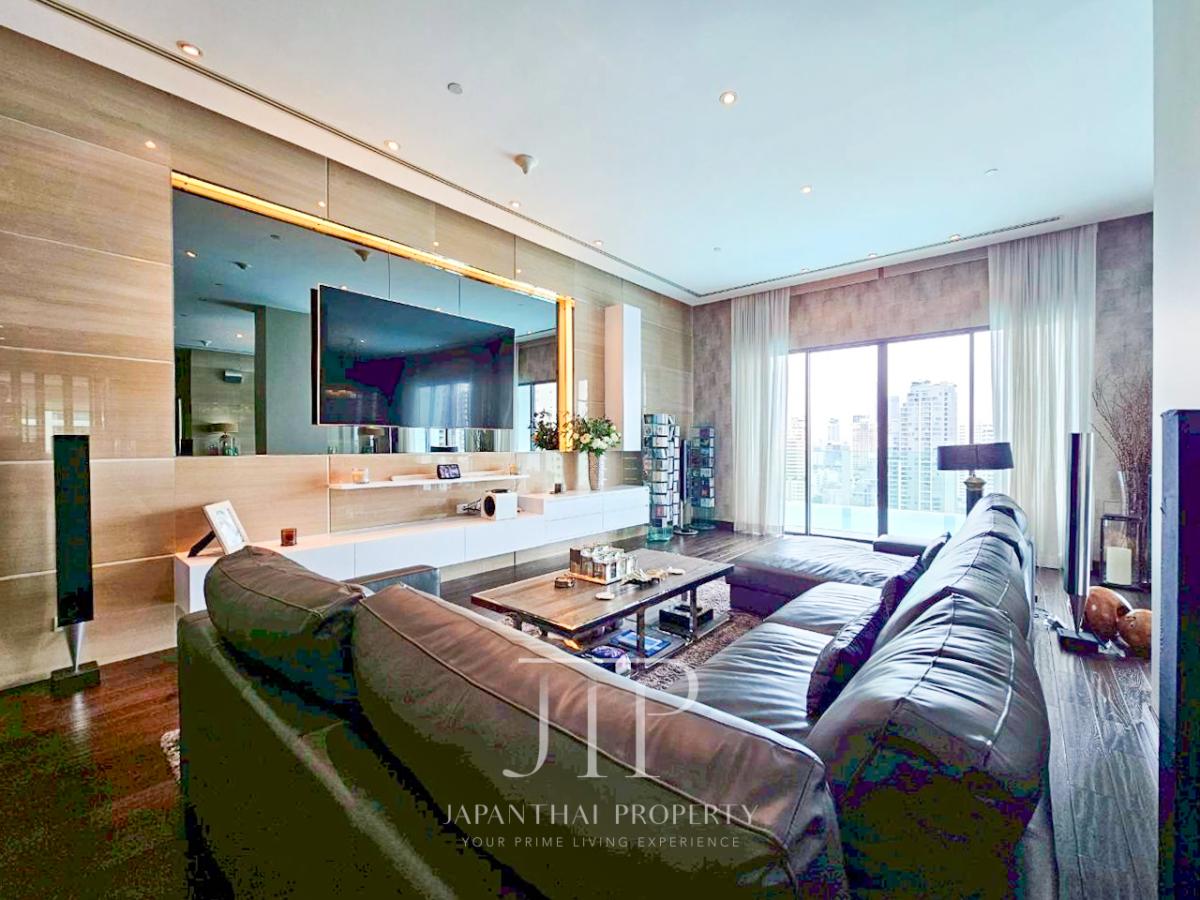 *Le Raffine Sukhumvit 39* Rent: 350,000THB, Sale: 100MTHB Private pool terrace 504sq.m 3 Bed unit in  Phrom Phong area.